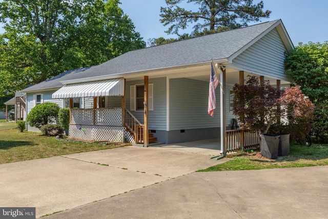 360 CEDAR LN, Colonial Beach, VA 22443