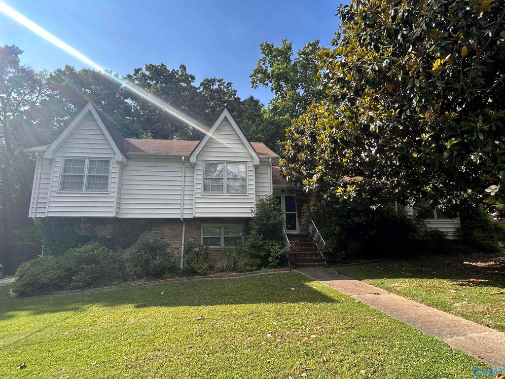 7604 Teal Drive, Huntsville, AL 35802