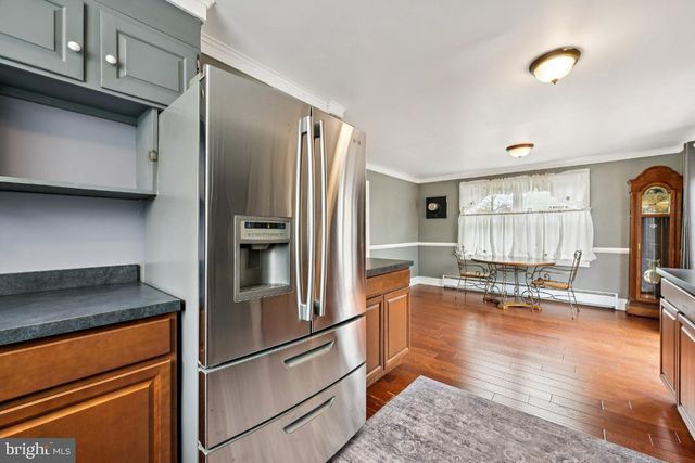 410 N CLINTON AVE, Wenonah, NJ 08090