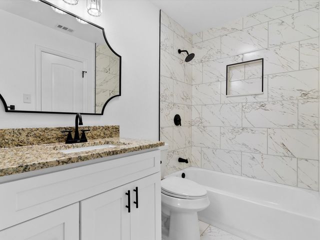 3104 Binyon Street, Fort Worth, TX 76133