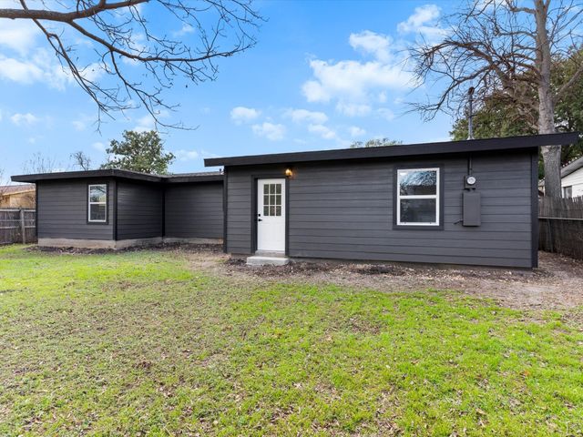 3104 Binyon Street, Fort Worth, TX 76133