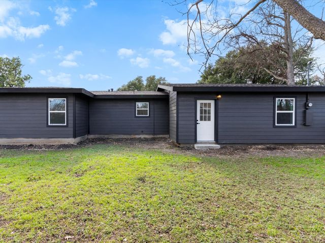 3104 Binyon Street, Fort Worth, TX 76133