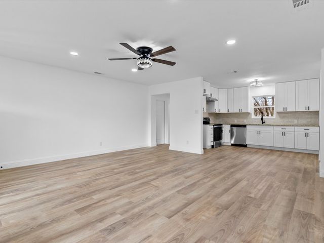 3104 Binyon Street, Fort Worth, TX 76133