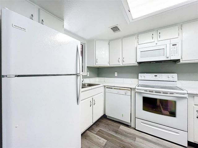 639 SAINT JOHNS COURT 639, Winter Park, FL 32792