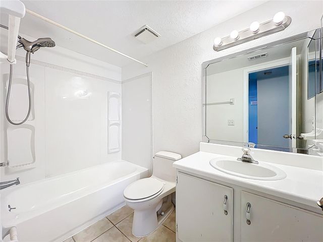 639 SAINT JOHNS COURT 639, Winter Park, FL 32792