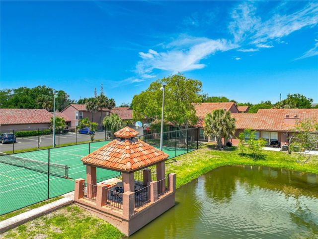 639 SAINT JOHNS COURT 639, Winter Park, FL 32792