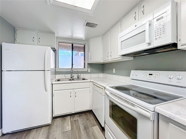 639 SAINT JOHNS COURT 639, Winter Park, FL 32792