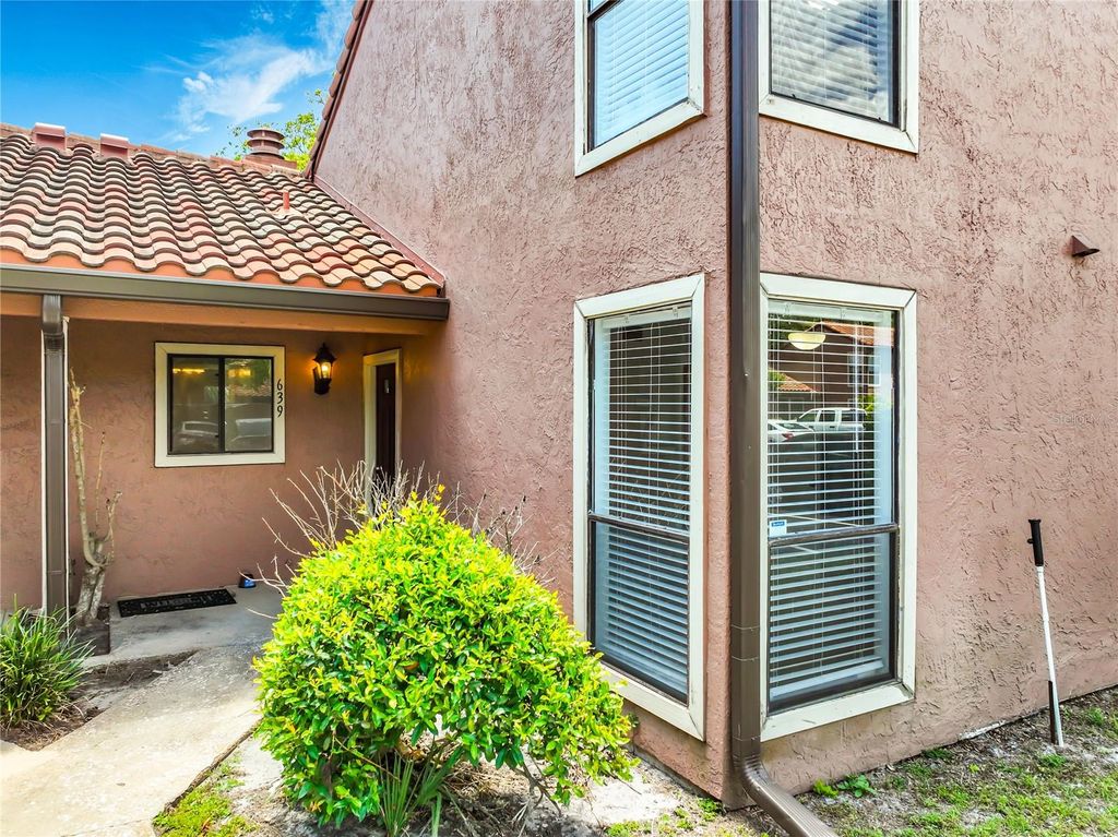 639 SAINT JOHNS COURT 639, Winter Park, FL 32792