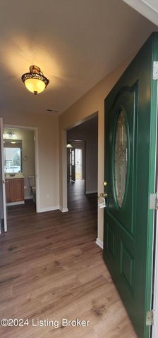 4112 Mimosa View Dr, Louisville, KY 40299