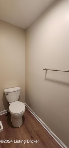 4112 Mimosa View Dr, Louisville, KY 40299