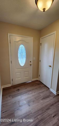 4112 Mimosa View Dr, Louisville, KY 40299