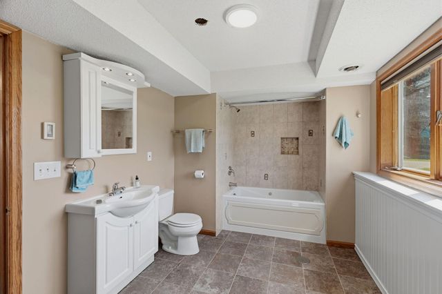 699 Calvin Court, Eagan, MN 55123