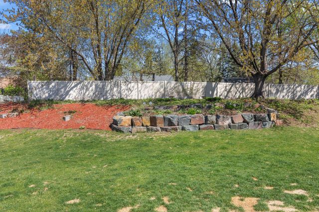 699 Calvin Court, Eagan, MN 55123