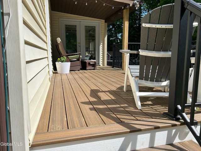15 Birchwood Drive, Halfmoon, NY 12065
