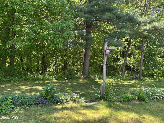 15 Birchwood Drive, Halfmoon, NY 12065