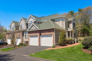 17 Indian Woods Way 17, Canton, MA 02021
