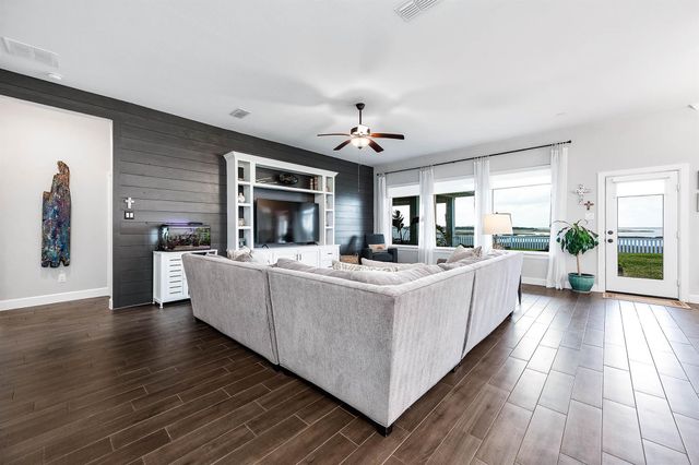 5106 Allen Cay Drive, Texas City, TX 77590