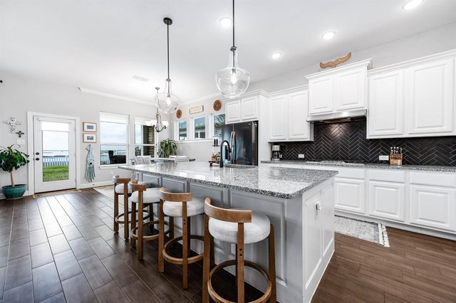 5106 Allen Cay Drive, Texas City, TX 77590