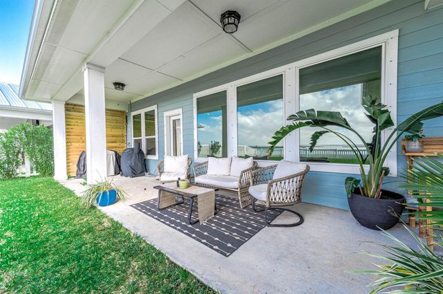 5106 Allen Cay Drive, Texas City, TX 77590