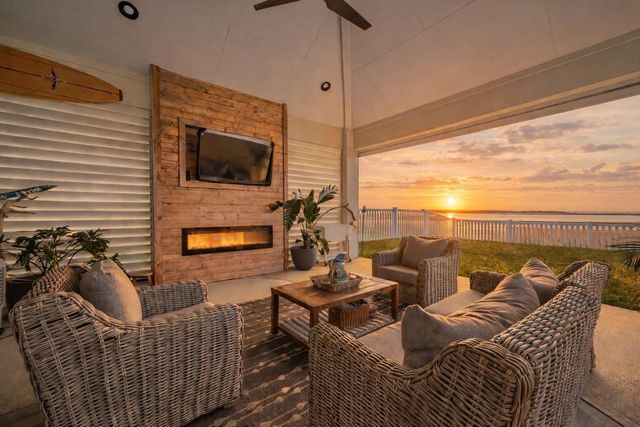 5106 Allen Cay Drive, Texas City, TX 77590