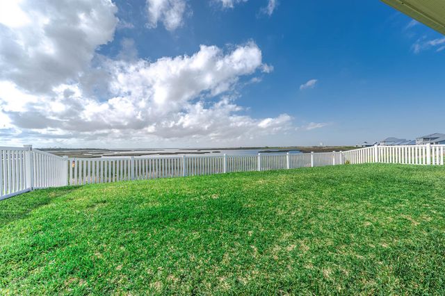 5106 Allen Cay Drive, Texas City, TX 77590