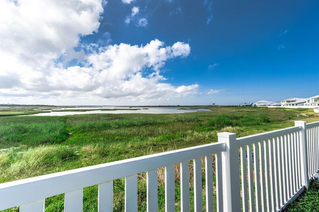 5106 Allen Cay Drive, Texas City, TX 77590