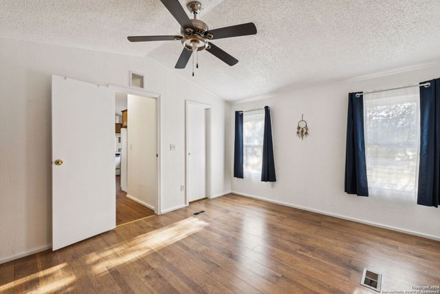 2210 Sandy Bnd, San Antonio, TX 78264