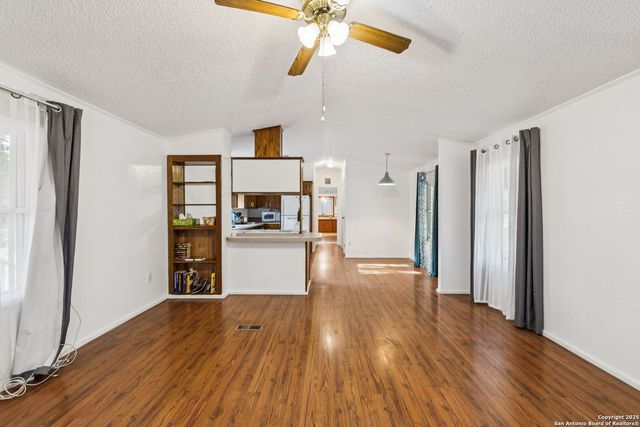 2210 Sandy Bnd, San Antonio, TX 78264