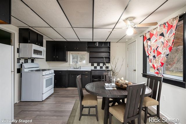 1711 Alden Nash Avenue, Lowell, MI 49331