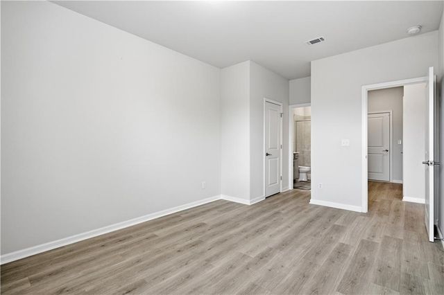 2131 Landsburg Way, Lawrenceville, GA 30043