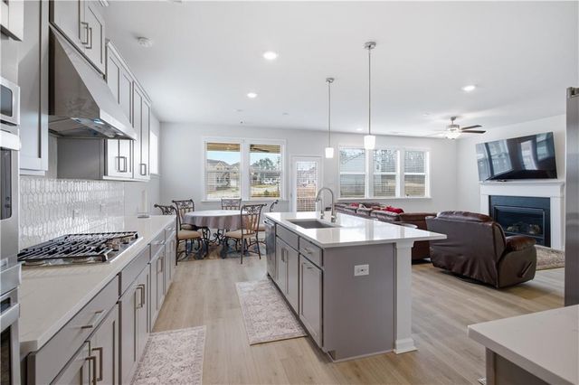 2131 Landsburg Way, Lawrenceville, GA 30043