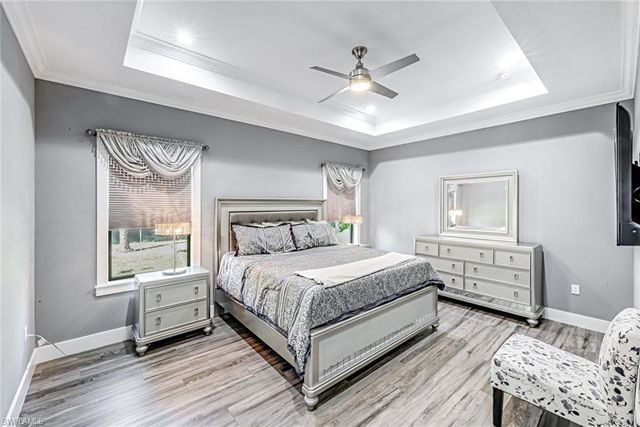 141 20th AVE NW, Naples, FL 34120