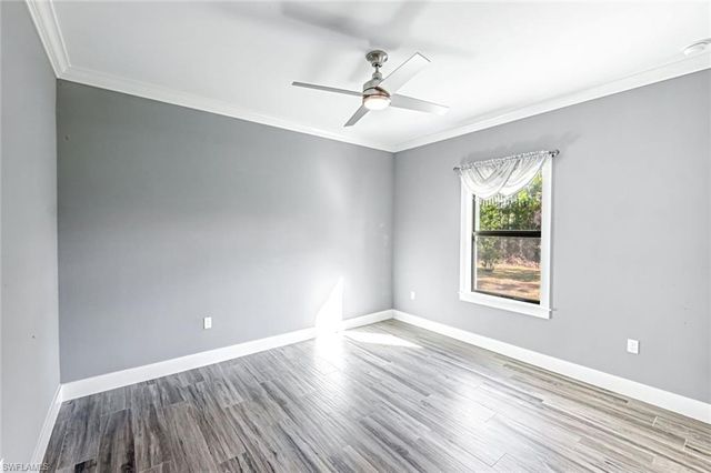 141 20th AVE NW, Naples, FL 34120