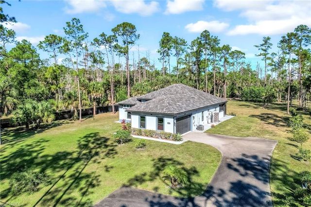 141 20th AVE NW, Naples, FL 34120