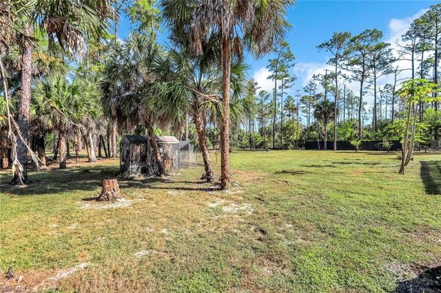 141 20th AVE NW, Naples, FL 34120