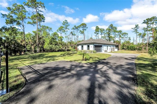 141 20th AVE NW, Naples, FL 34120