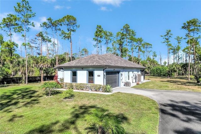 141 20th AVE NW, Naples, FL 34120