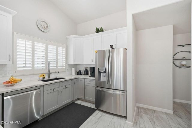 24950 S LAKEWOOD Drive, Sun Lakes, AZ 85248