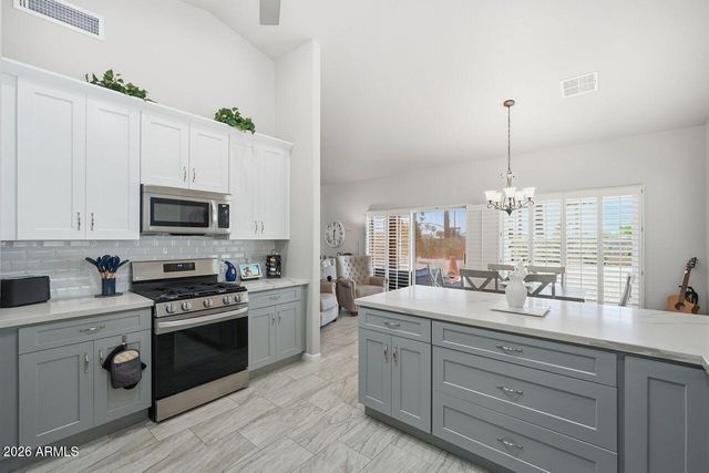 24950 S LAKEWOOD Drive, Sun Lakes, AZ 85248