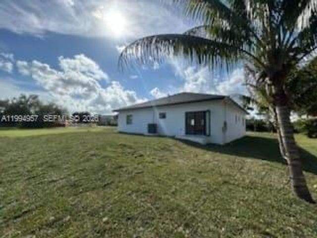 1468 NW 100th St, Miami, FL 33147