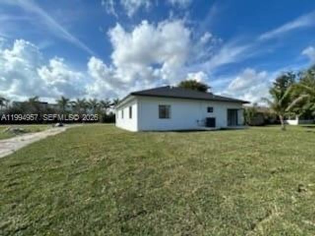 1468 NW 100th St, Miami, FL 33147