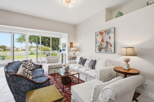 740 Pinehurst Way, Palm Beach Gardens, FL 33418