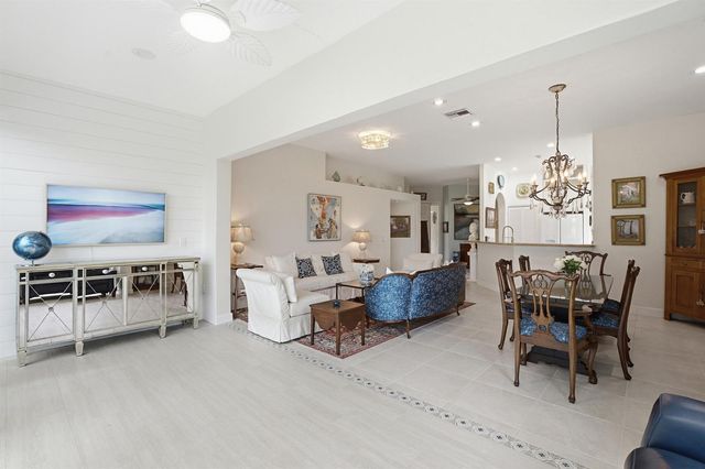 740 Pinehurst Way, Palm Beach Gardens, FL 33418