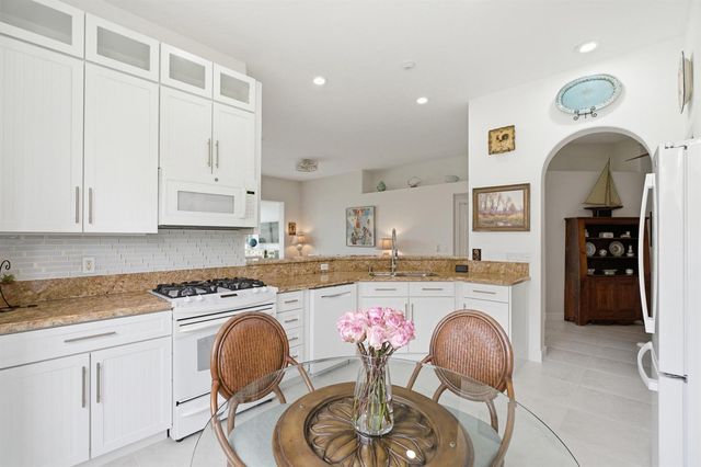740 Pinehurst Way, Palm Beach Gardens, FL 33418