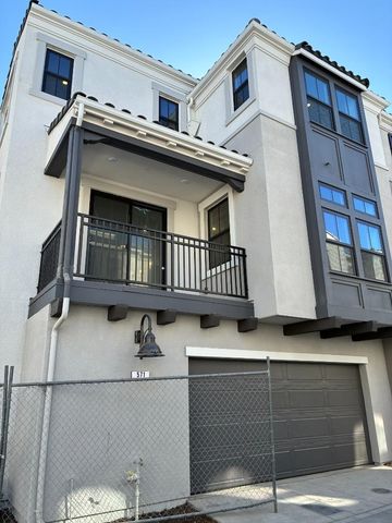571 Ames Alley, Mountain View, CA 94040