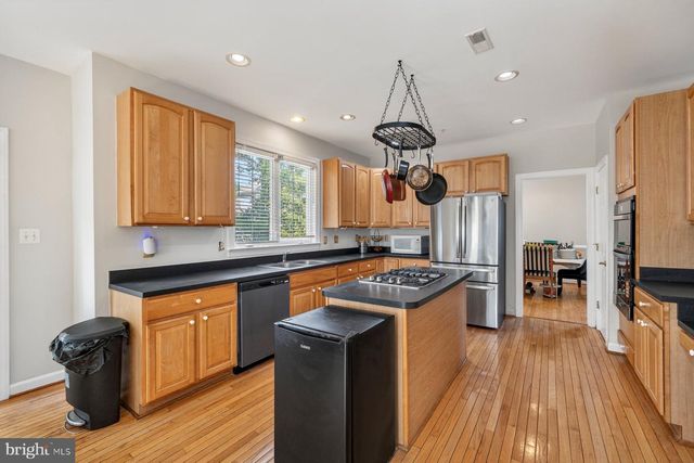 10106 BARTLEY WAY, Lanham, MD 20706
