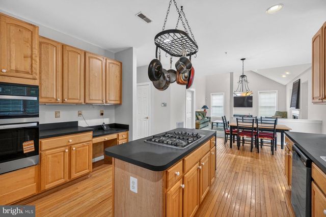 10106 BARTLEY WAY, Lanham, MD 20706