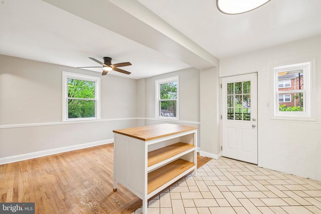 Image 13 of property listing at 3201 DORITHAN RD, Baltimore, MD 21215