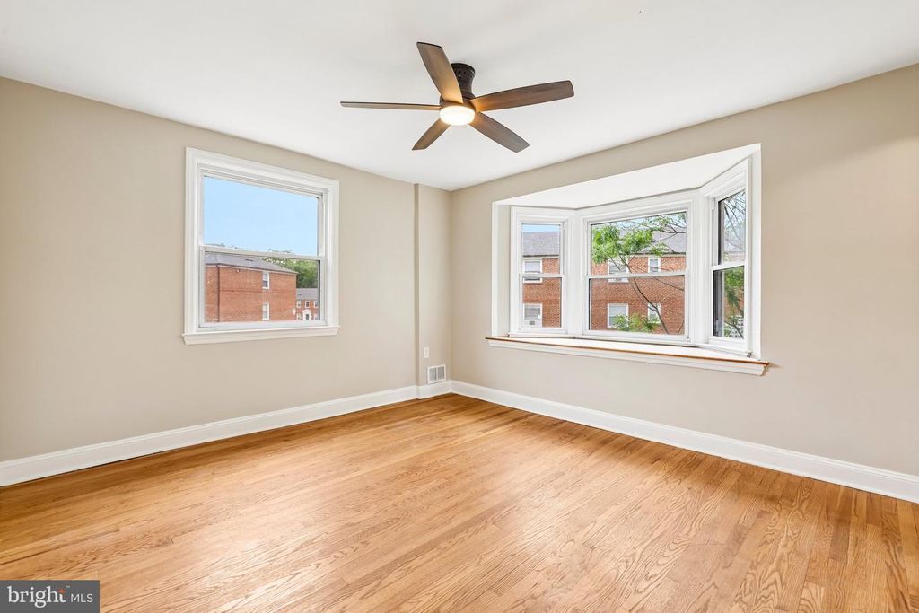 Image 17 of property listing at 3201 DORITHAN RD, Baltimore, MD 21215