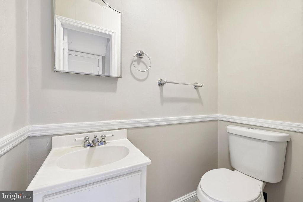 Image 26 of property listing at 3201 DORITHAN RD, Baltimore, MD 21215